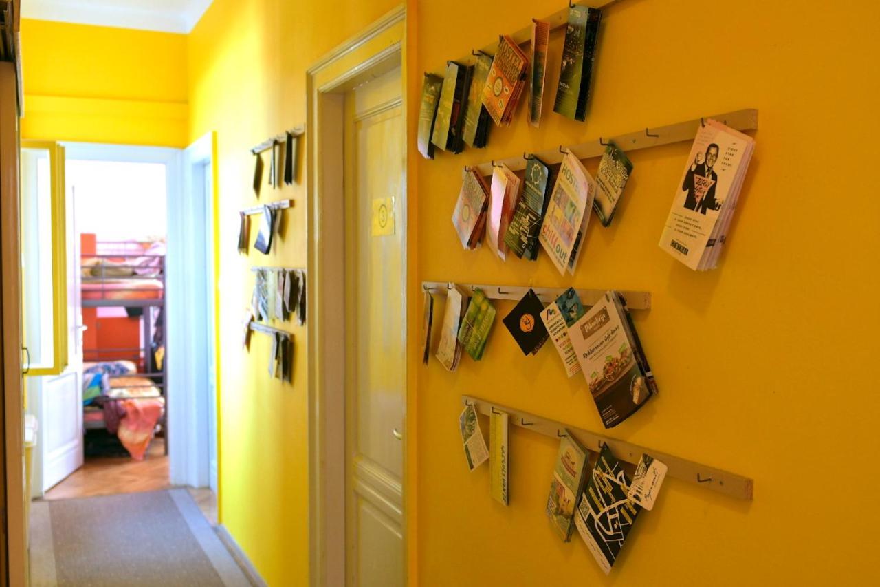 Old Town Hostel Split Bagian luar foto